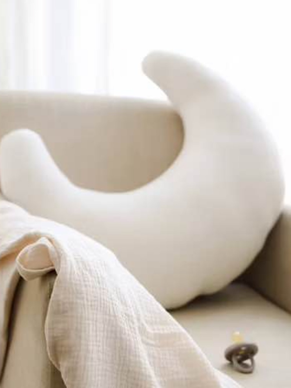 Snuggle Me Cream Nursing Pillow